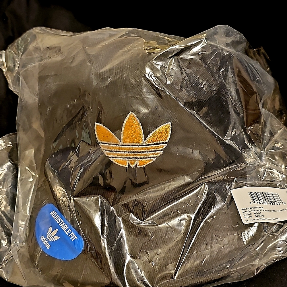 BRAND NEW!!! ADIDAS ALL BLACK ORIGINAL HAT